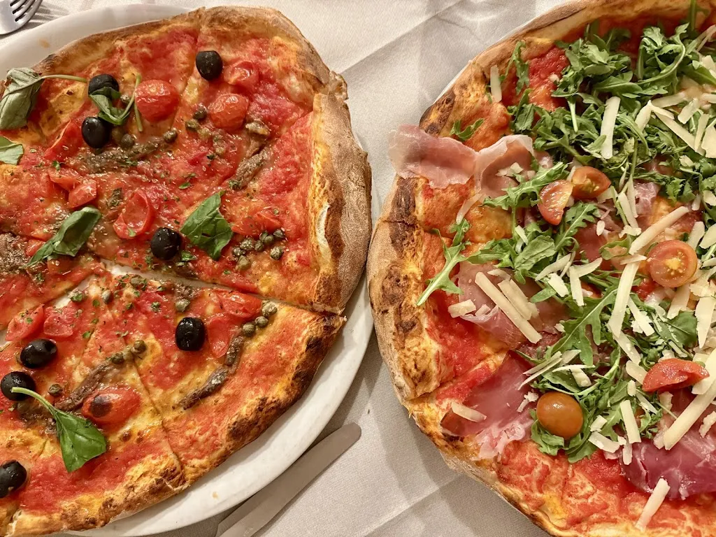 Pizzeria Ristorante Lupo_Tollo_slider_image_3