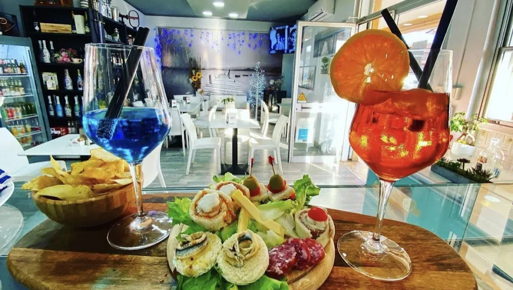 L'Alternativo wine bar_Borgo Hermada_slider_image_2