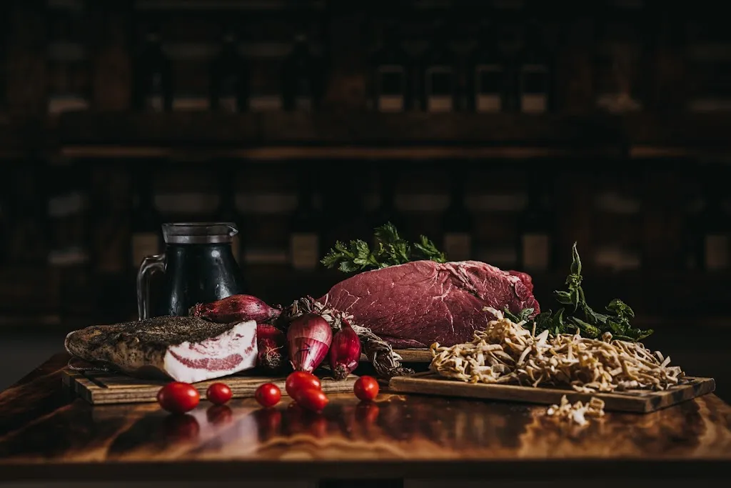 Braceria Matera N°5_Borgo Hermada_slider_image_3