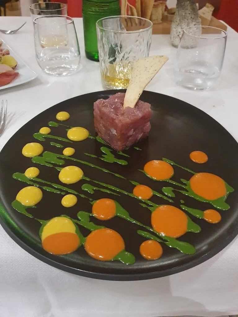 Giuseppe Brindisi_Bottega Sarra 1932_Borgo Hermada_review