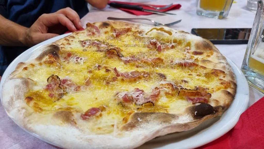 Luca Tomasella_La Pizzaccia_Borgo Podgora_review