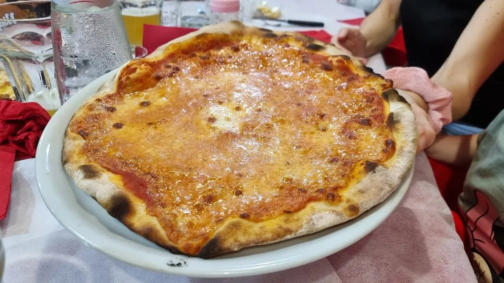 La Pizzaccia restaurant in Borgo Podgora