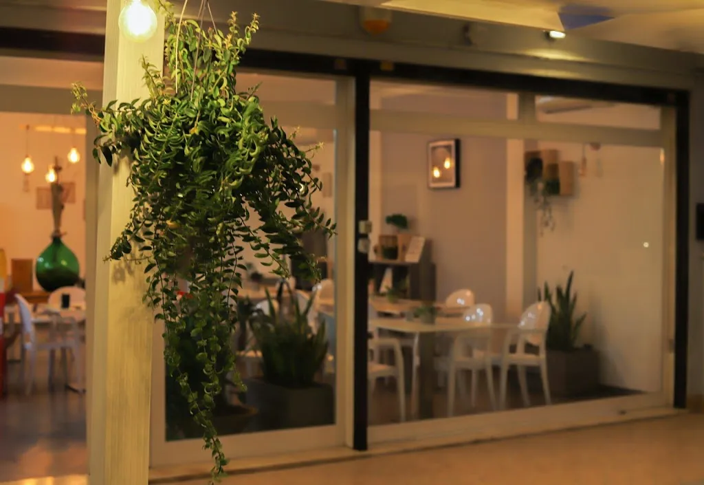 Al Civico 14 restaurant in Borgo Sabotino-Foce Verde