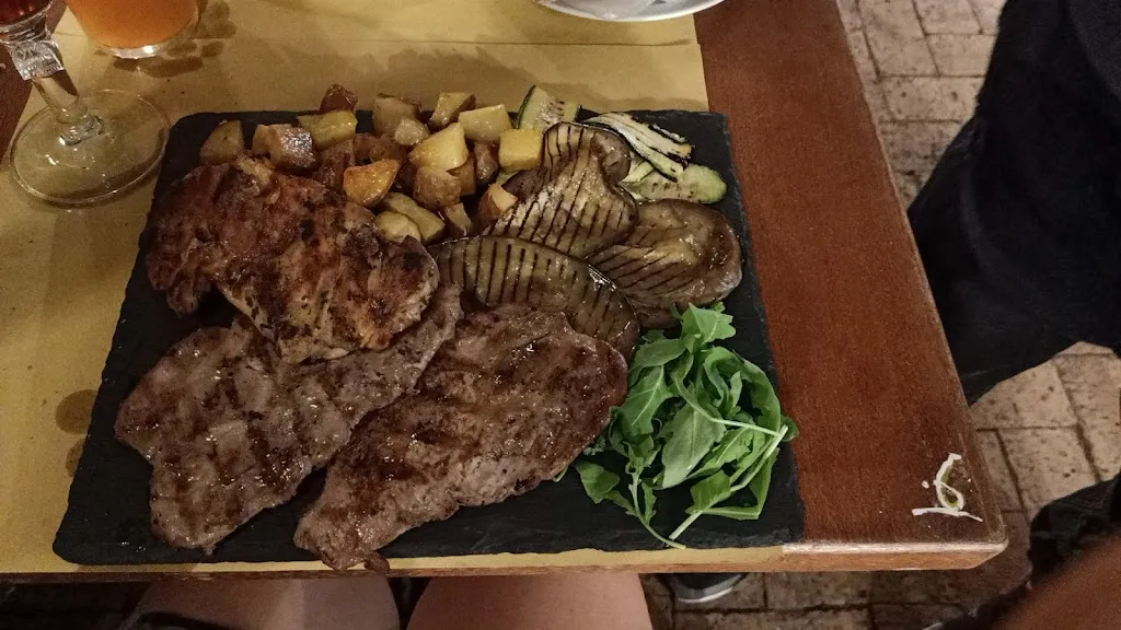 Pub Brennan_Borgo Sabotino-Foce Verde_slider_image_2