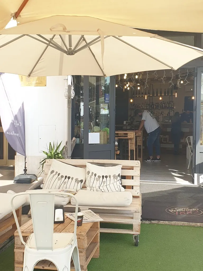 Kristine Yarham_Cafe' del Mar_Borgo Sabotino-Foce Verde_recensione