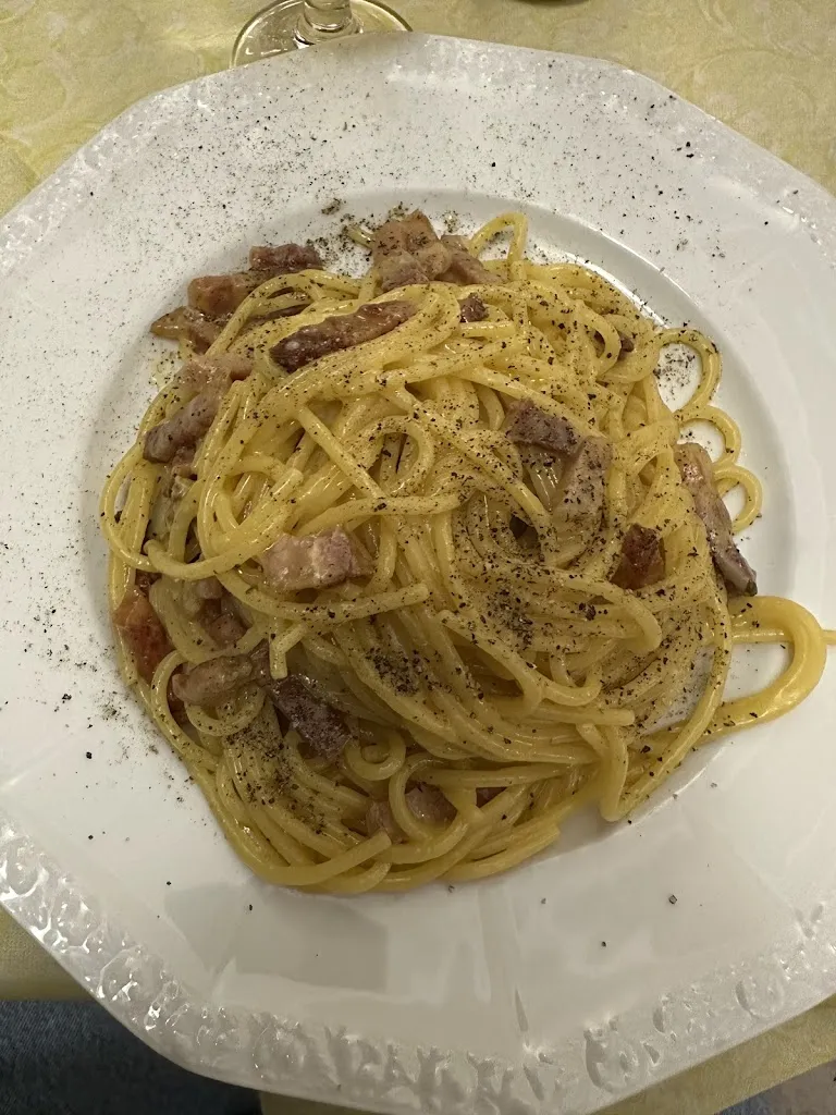 Matilde Sybertz_Pizzeria Trattoria La Tavernetta_Bolsena_review