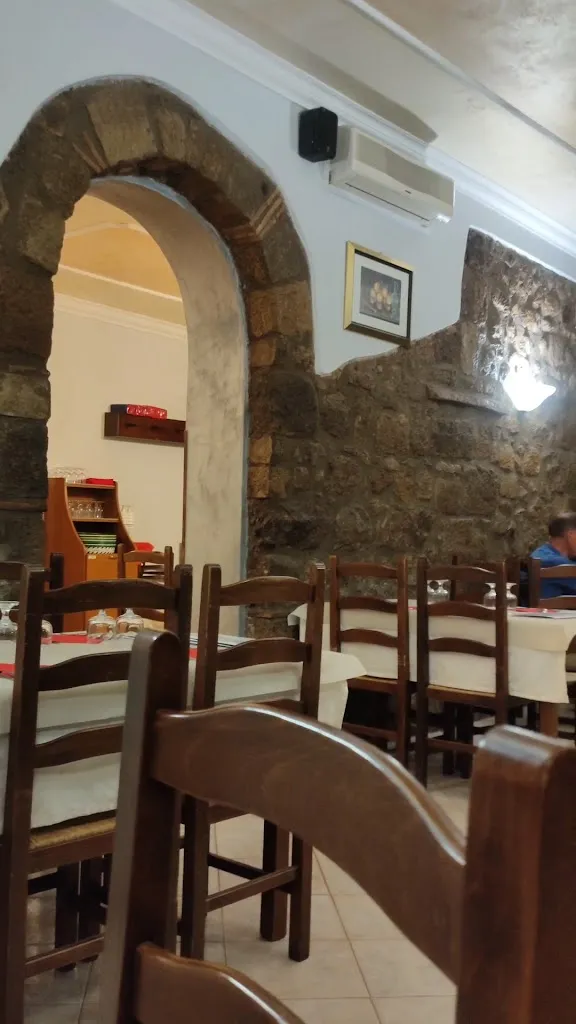 Pizzeria Trattoria La Tavernetta_Bolsena_slider_image_2