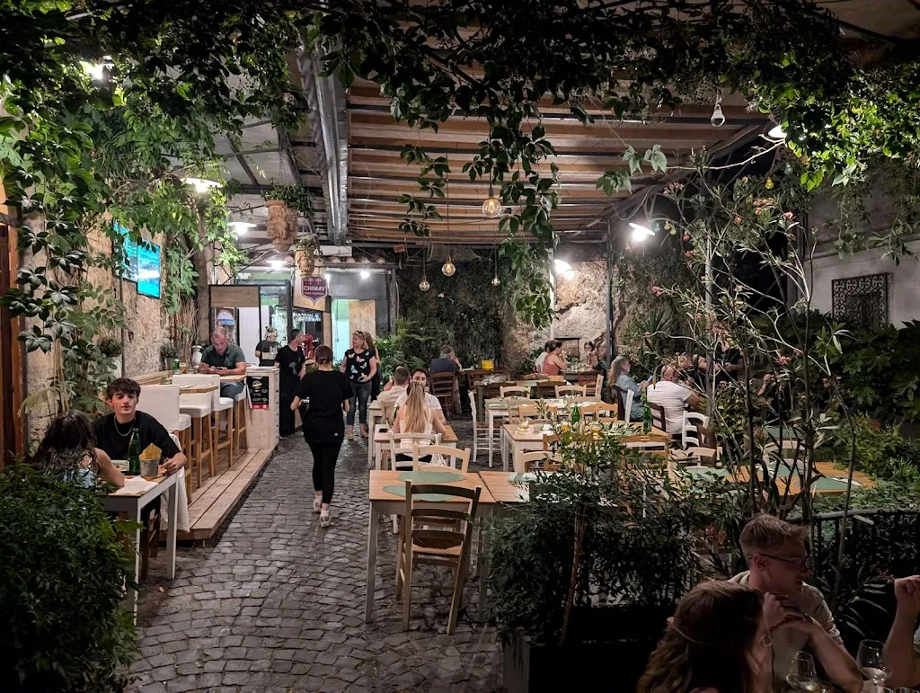 Elmar Torfason_Pizzeria Tanaquilla_Bolsena_review