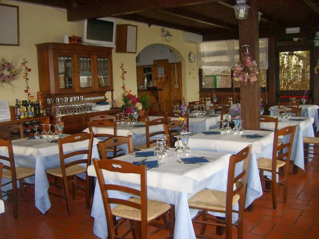 Riva Verde Bolsena stabilimento balneare ristorante bar appartamenti restaurant in Bolsena