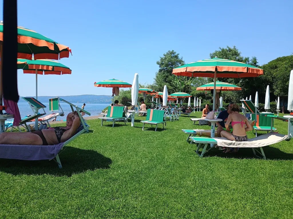 Riva Verde Bolsena stabilimento balneare ristorante bar appartamenti_Bolsena_slider_image_3