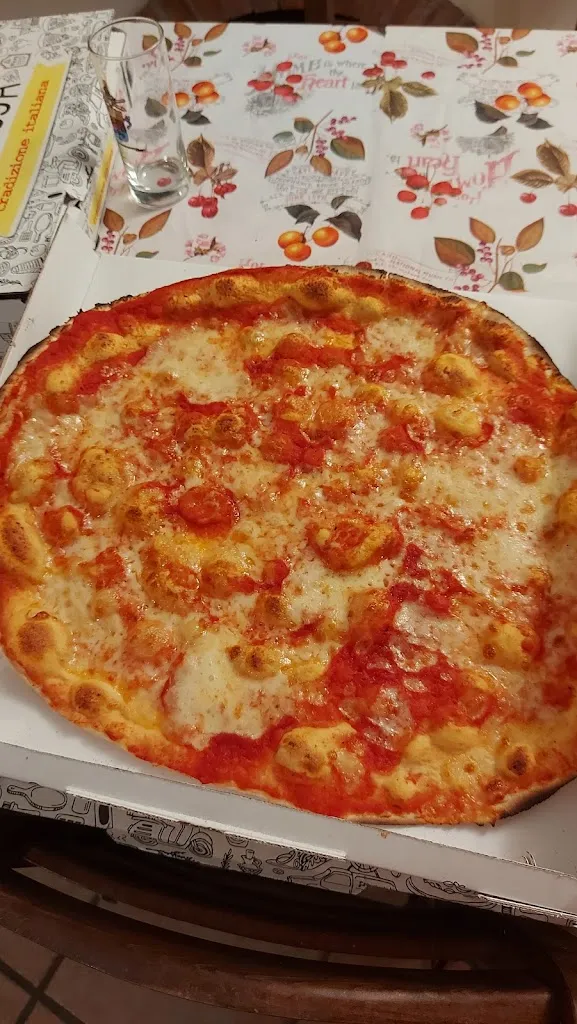 Francesca Corradi_Pizzeria Rosticceria 