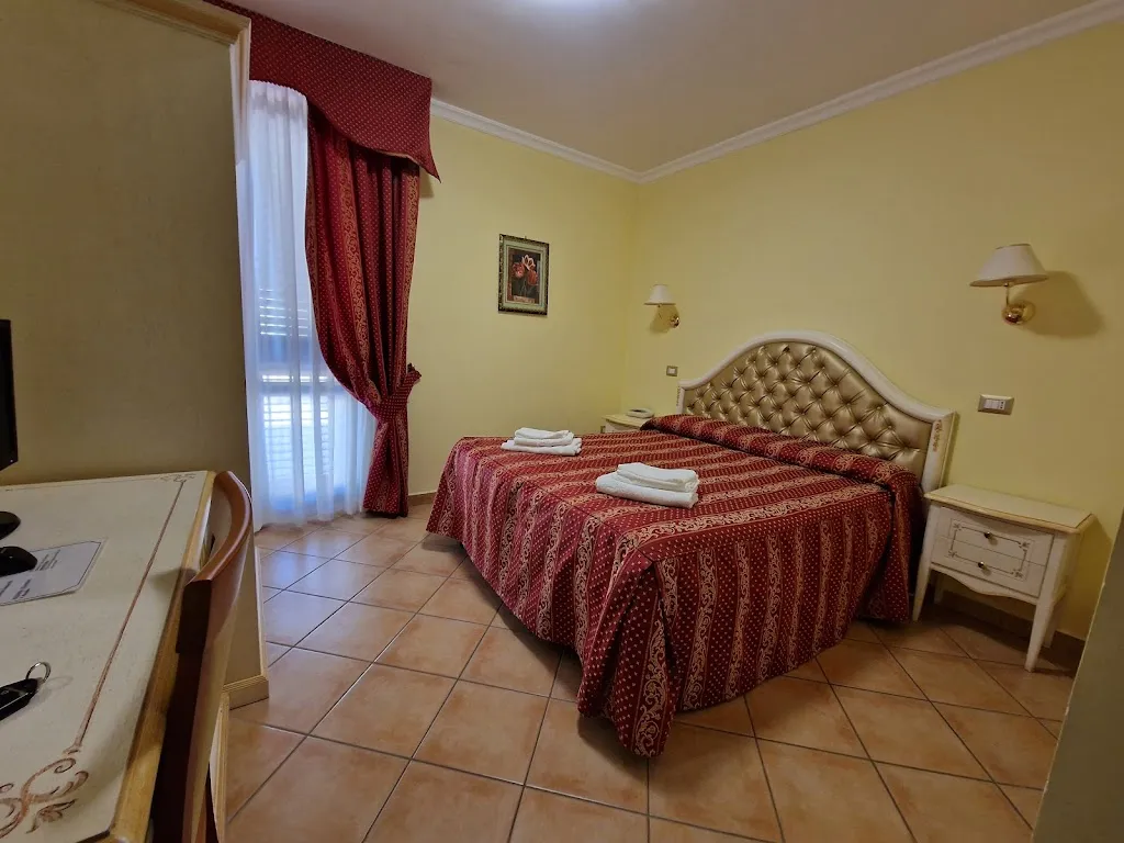 Loriana_Bolsena_slider_image_3