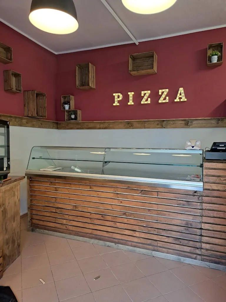 L'ARTE DELLA PIZZA "DA ROMOLETTO" restaurant in Bolsena