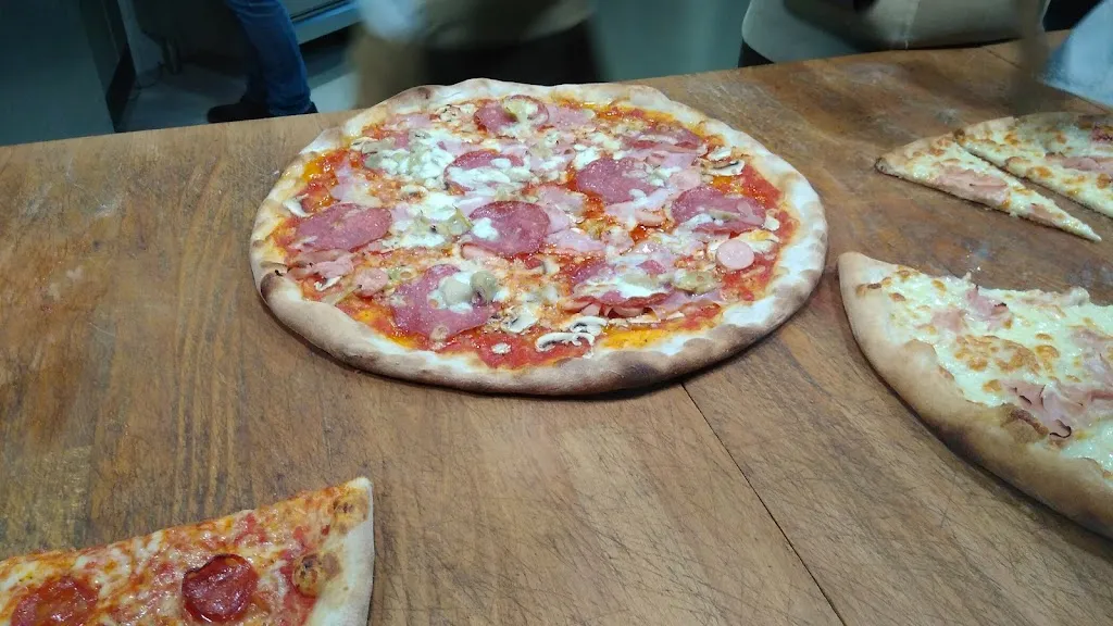 Menu_mmmhh... che pizza di Alessia e Luana_Borgo San Michele_image_2