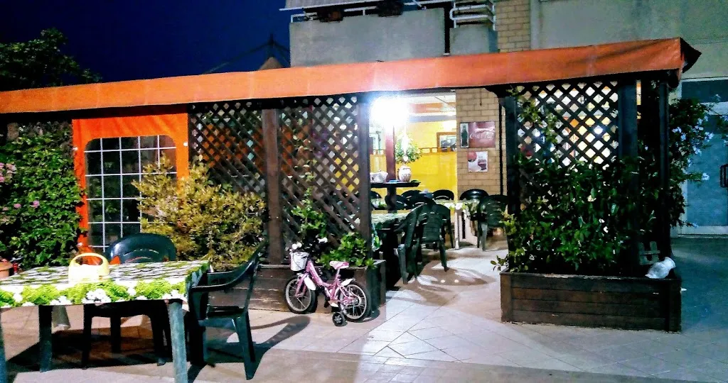 Pizzeria LOVE STORY_Borgo San Michele_slider_image_1