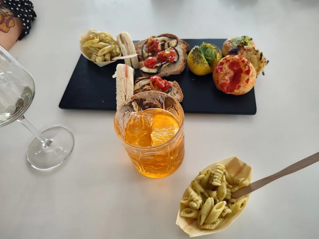 Menu_Live Bar_Boville Ernica_image_6