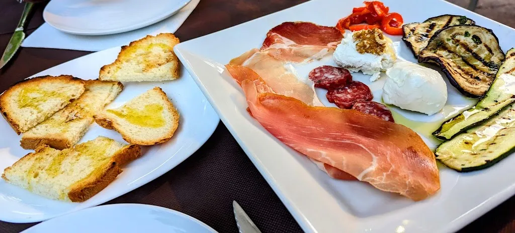 Mike Pierog_Le Bistrot Da Gianni_Tagliacozzo_review