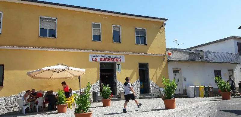 Raffaella Milesi_La Duchessa Bar - Ristorante - Discopub_Borgorose_review