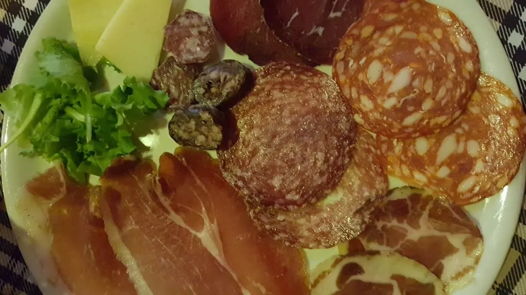 Anna Maria Gaglioli_Country Road_Borgorose_review