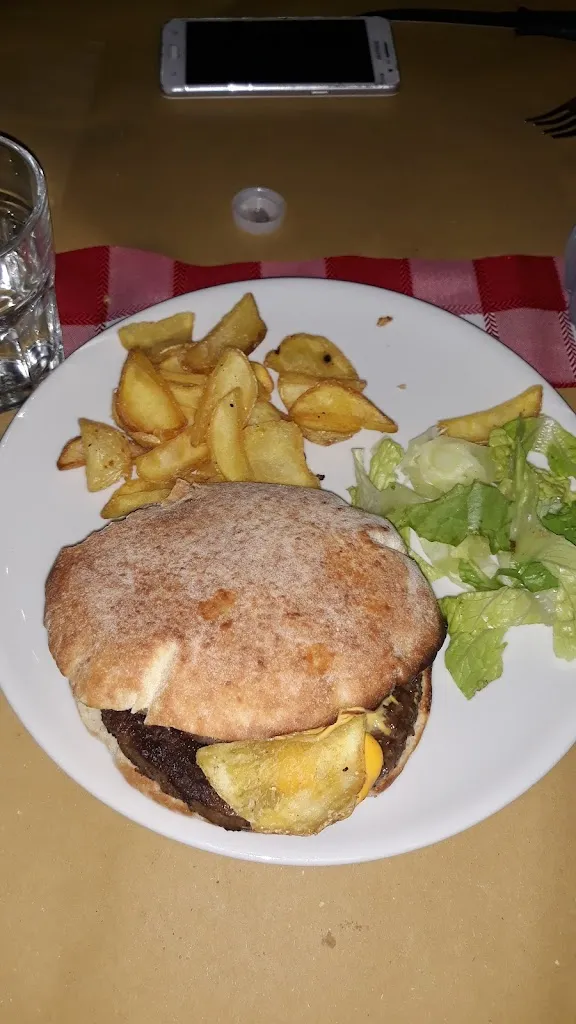 P_Country Road_Borgorose_review