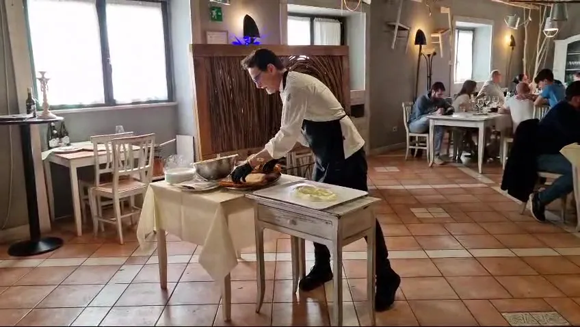 Casale 4.5_Borgo Lotti_slider_image_2