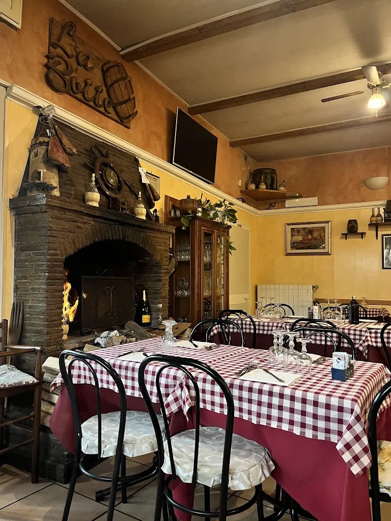 Trattoria Pizzeria La Botte restaurant in Borgo Lotti