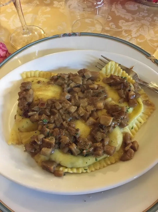 Thomas Bacon_𝐎𝐬𝐭𝐞𝐫𝐢𝐚 𝐏𝐢𝐳𝐳𝐞𝐫𝐢𝐚 