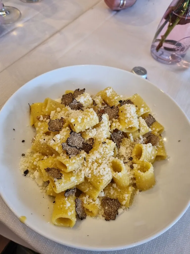 Patio | Ristorante - Pizzeria - Carni selezionate_Borgo Lotti_slider_image_2