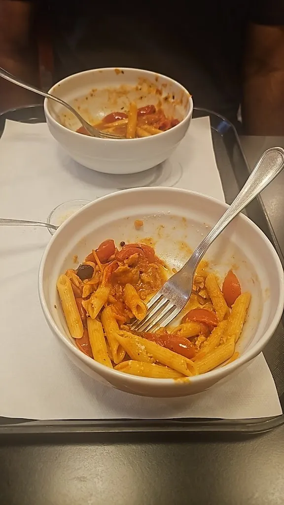 Alexxa Skarsgard_Puglià_Maximo_Borgo Lotti_review