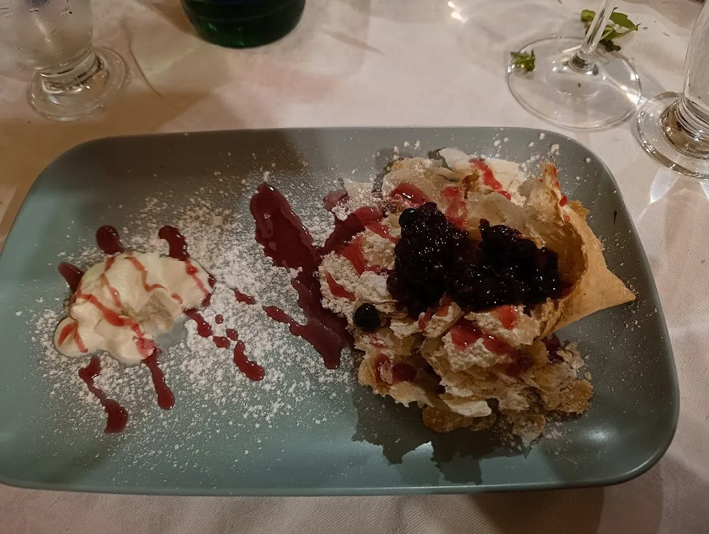 Rocco Sannino_PIZZERIA LA MOLA_Broccostella_review