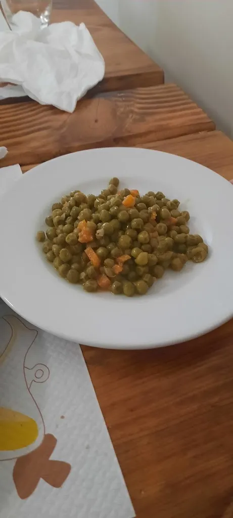 Vinny Brown_Torti's Bar_Broccostella_review