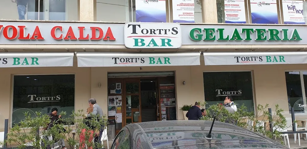 Torti's Bar_Broccostella_slider_image_1
