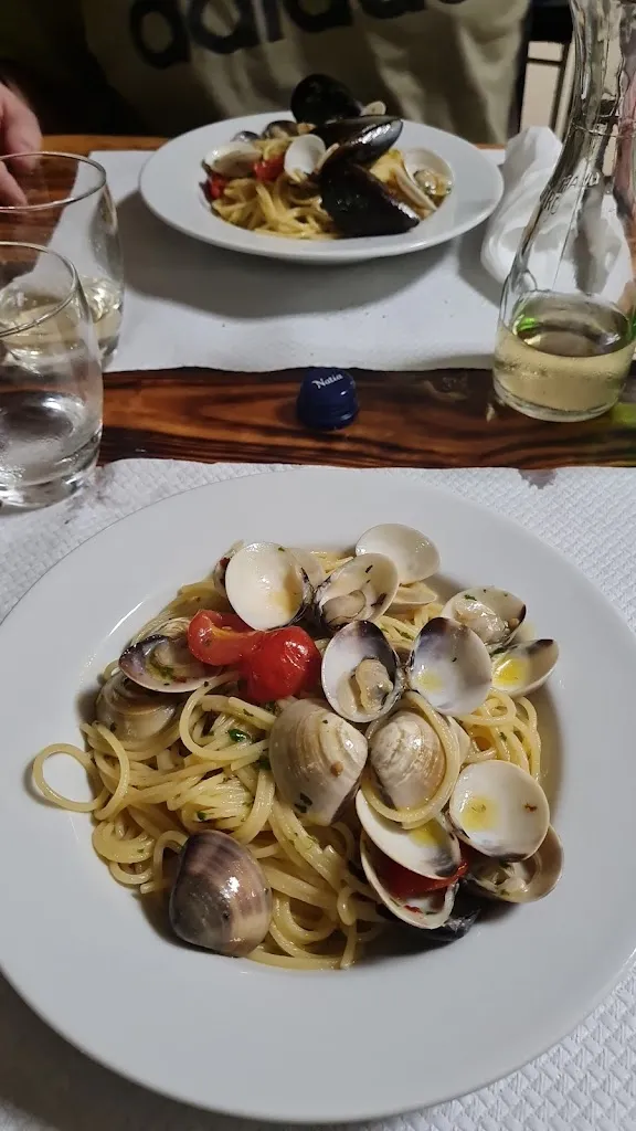 Torti's Bar_Broccostella_slider_image_2