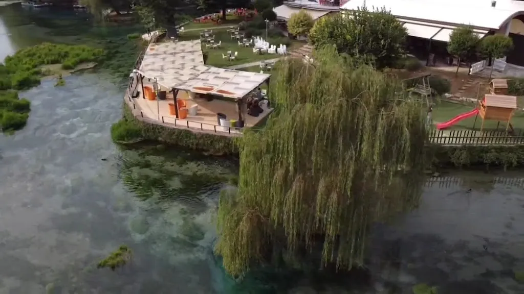 Lago Chiaro Chalet_Broccostella_slider_image_2