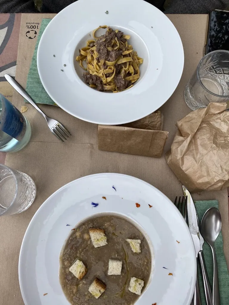 Nunzia Umbriano_Terra mia_Calcata Nuova_recensione