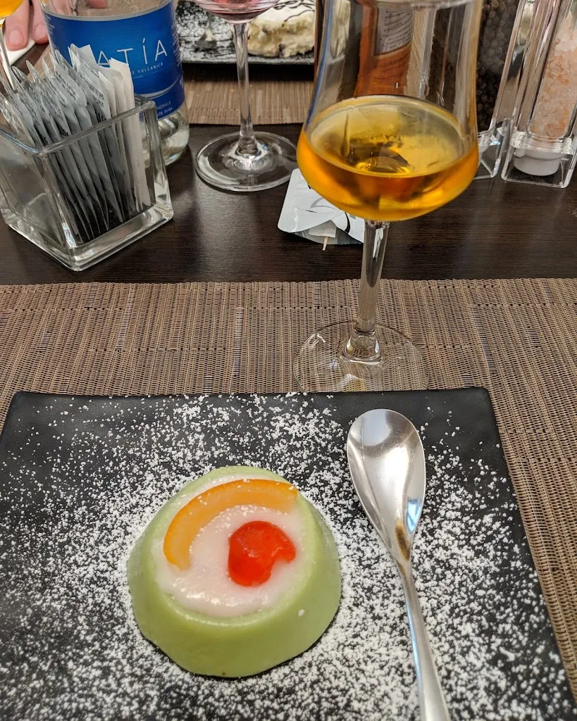 Ella Kopolovich_Sottosopra_Campo di Carne_review