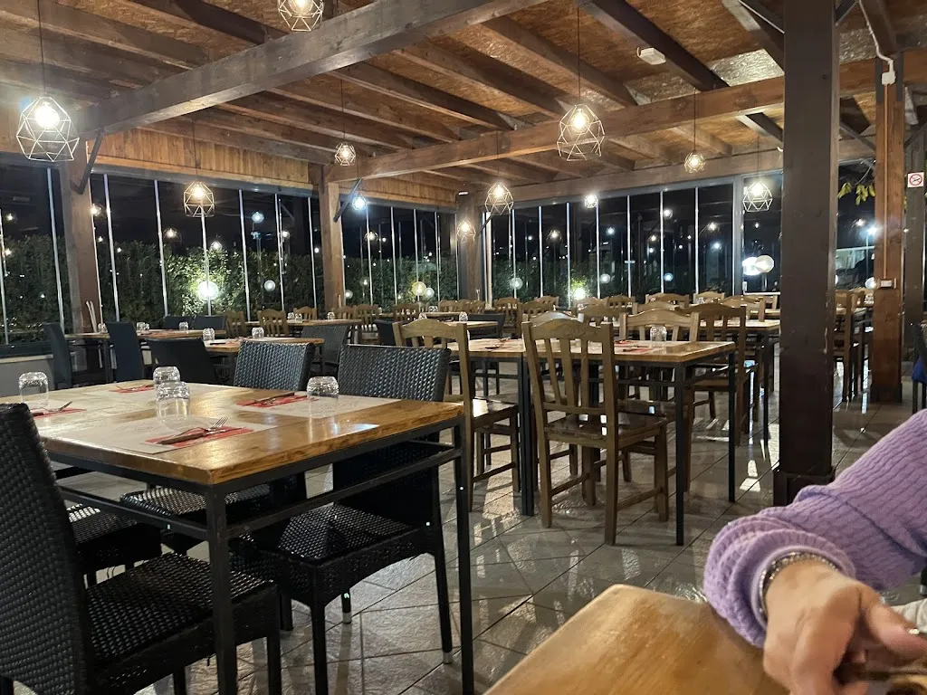 Pizzeria Il Gusto Dei Frati restaurant in Campagnano di Roma