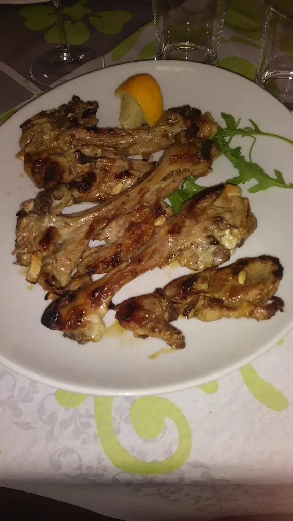 enza treglia_La clessidra bar trattoria da masterbucc_Campodimele_recensione