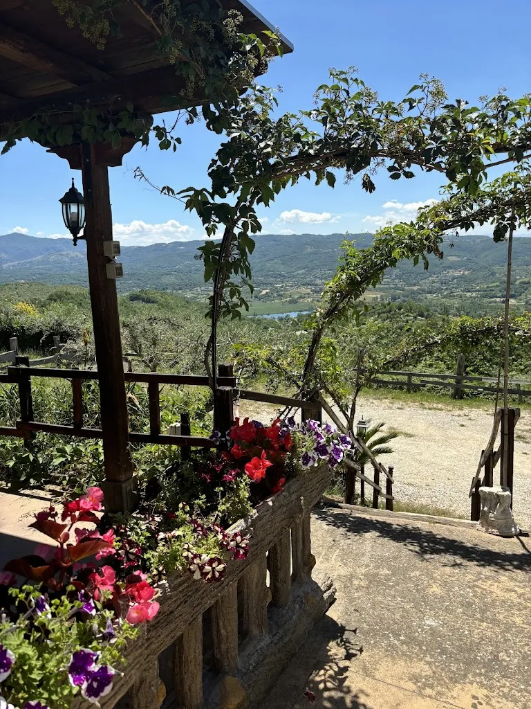 RISTORO ZIO TOM_Campoli Appennino_slider_image_3