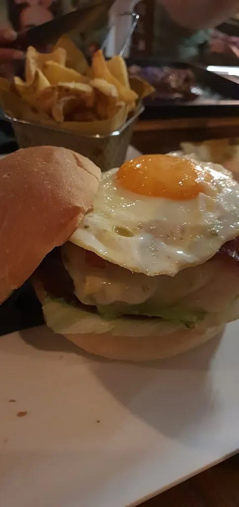 Erisa Hajdini_DOMAS steakhouse_Campo Jemini_review