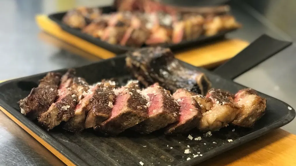 DOMAS steakhouse_Campo Jemini_slider_image_3