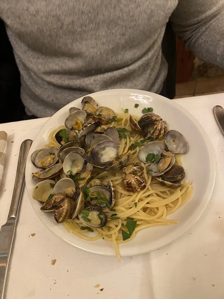 Fransiska Roseline_Il Canaletto Di Casciani Giacomo_Canale Monterano_review