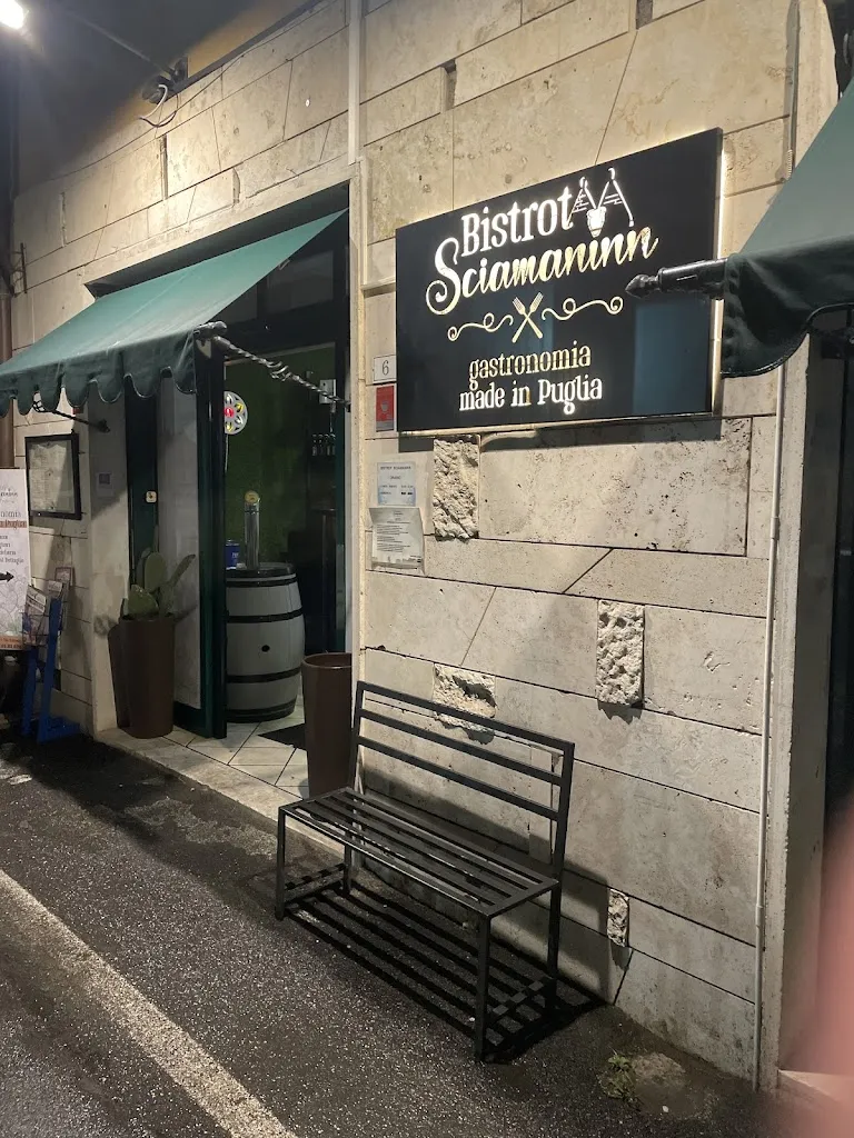 Bistrot SCIAMANINN restaurant in Bracciano
