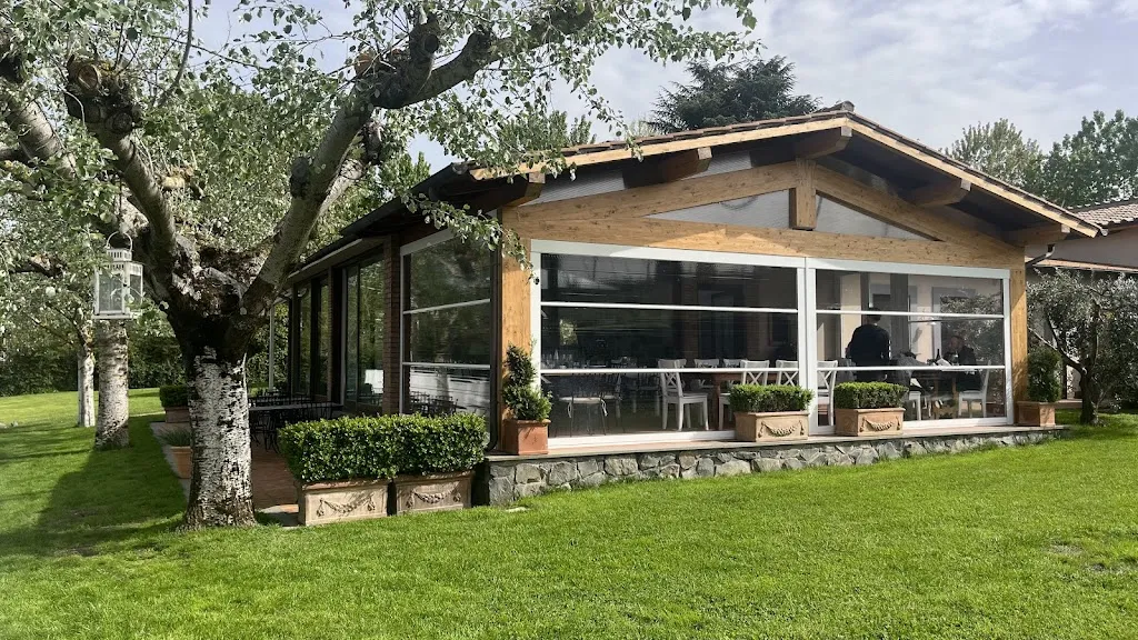 Lorenzo Luongo_Beach & Restaurant_Bracciano_recensione