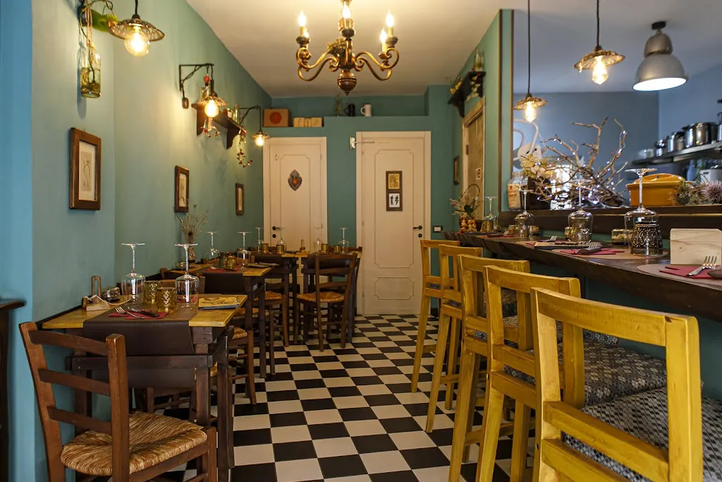 Erbacce Lab - cucina e dispensa selvatica restaurant in Bracciano