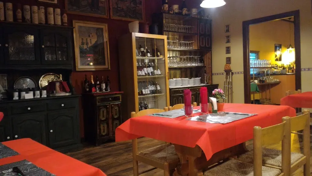 Pizzeria La Tavernetta restaurant in Tagliacozzo