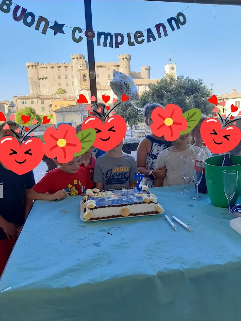 Rosy Bern_Ué Ué_Bracciano_review