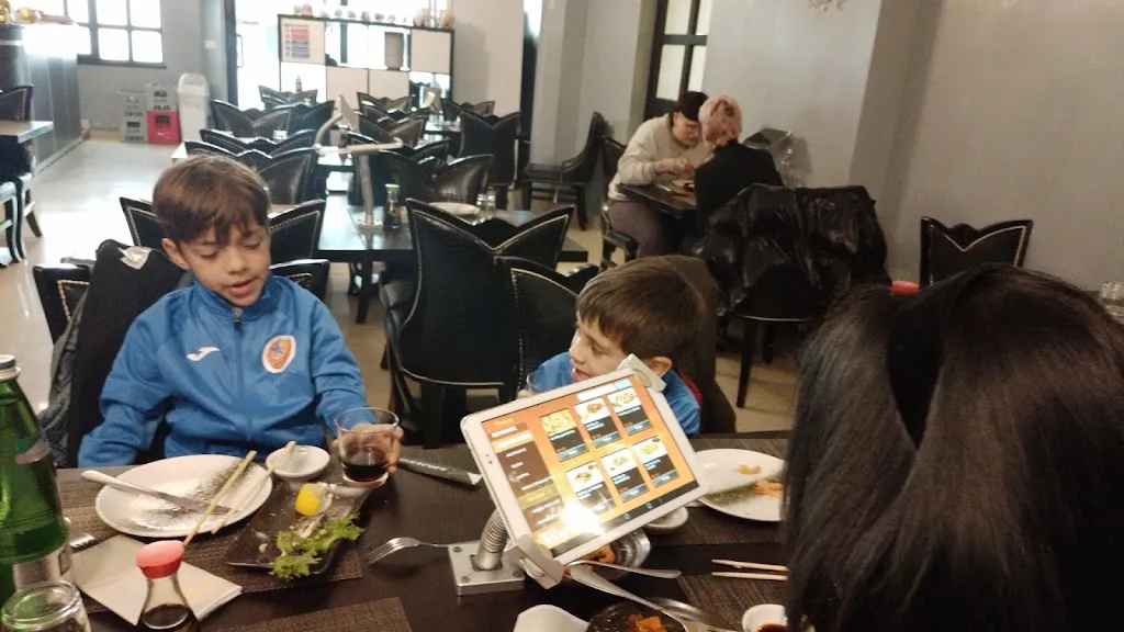 Glenn Newland_Sushi fiore （RAN）_Bracciano_recensione