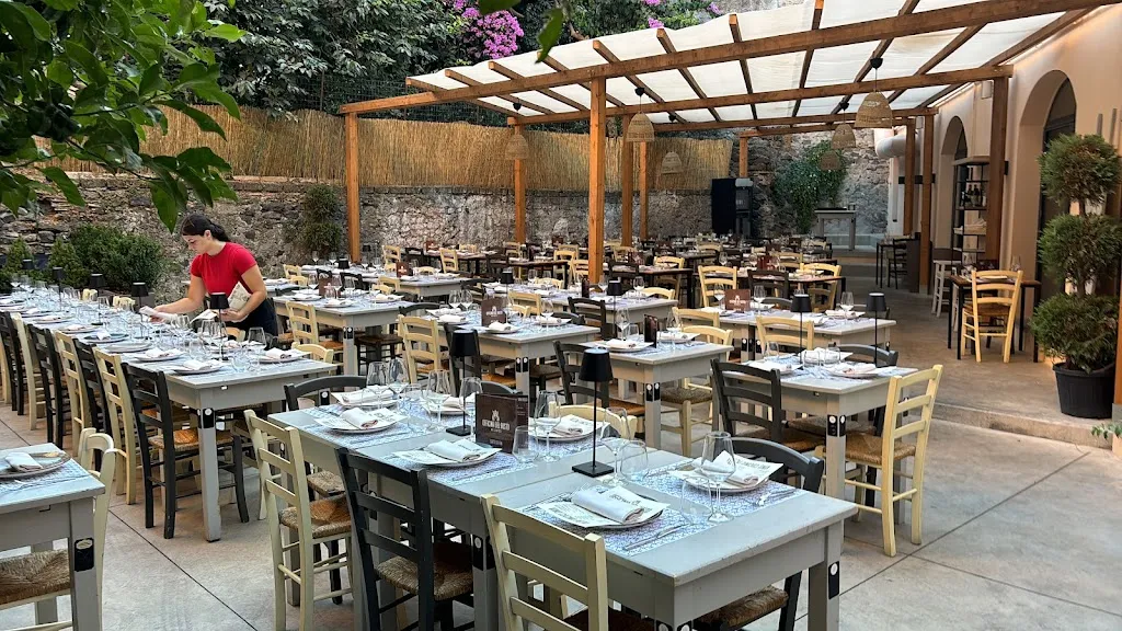 Officina del Gusto Vino Cucina Pizza restaurant in Bracciano