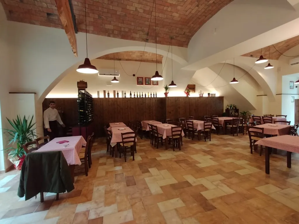 Trattoria Da Linetta restaurant in Canepina
